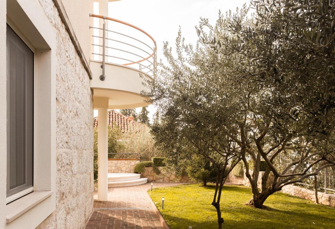 Luxurious City Retreat With Pool Šibenik Екстериор снимка